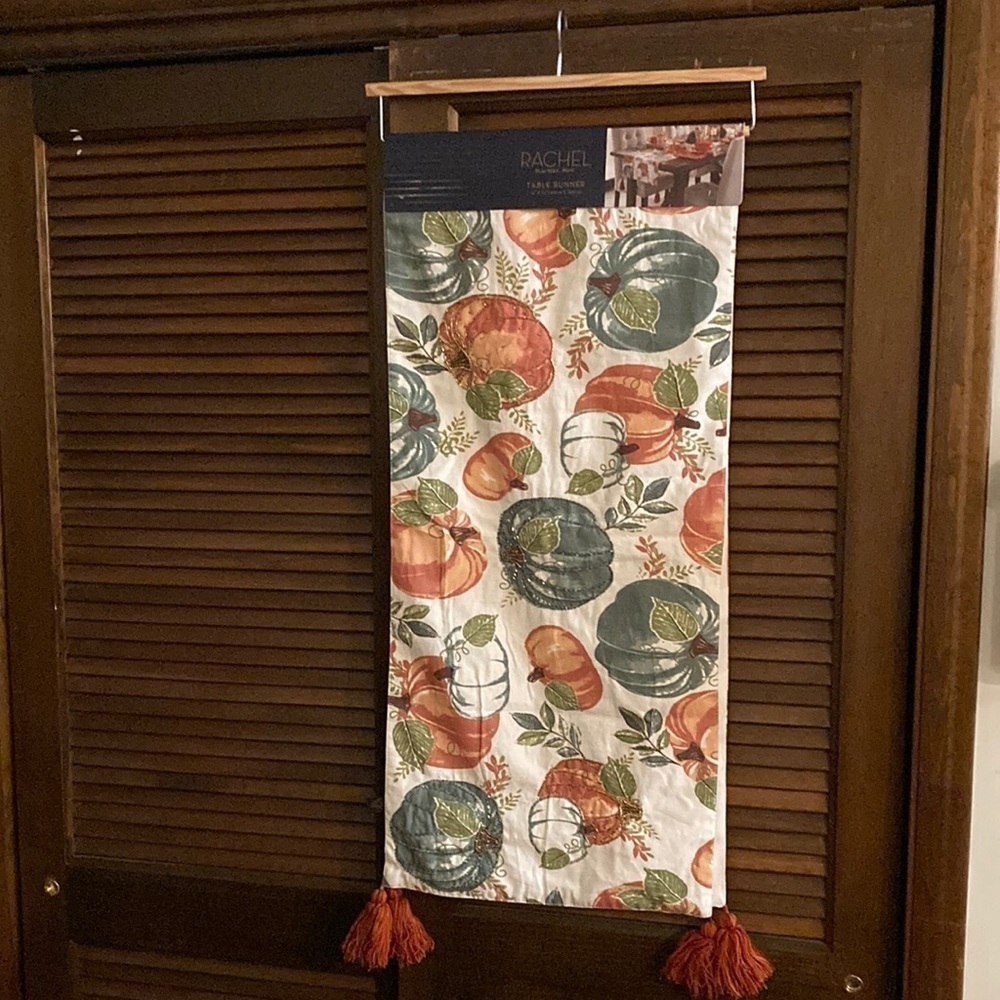 NWT! Rachel Roy PUMPKIN TABLE RUNNER w/Bead Embellishments FALL OR THANKSGIVING